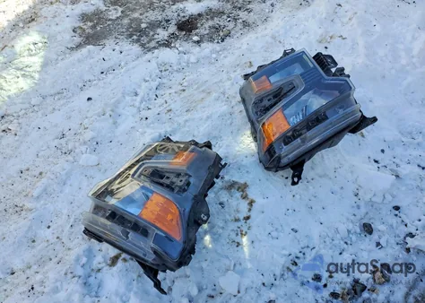 2022 Chevrolet Silverado K1500 Trail Boss Custom z USA, uszkodzony, nr VIN 3GCPDCED8NG662525